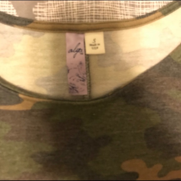 Francesca’s Camouflage Dress - Picture 2 of 2